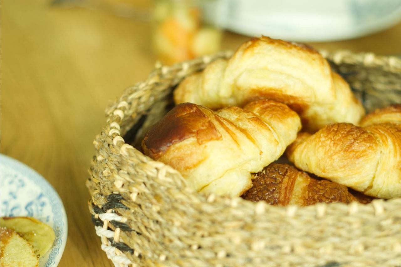 Manoir De L'Echauguette Bed & Breakfast Laignes ภายนอก รูปภาพ